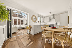 kitchen- click for photo gallery